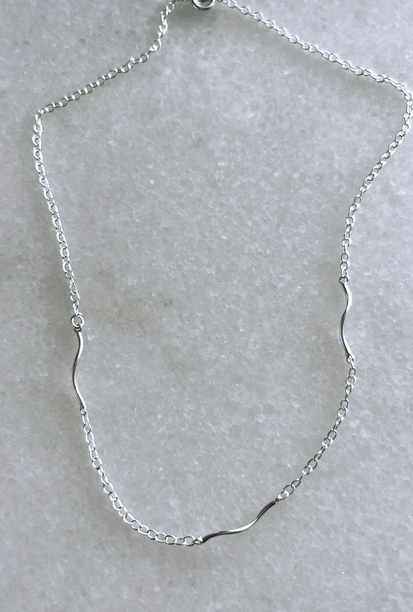 Solid Silver Curvy Style Necklace
