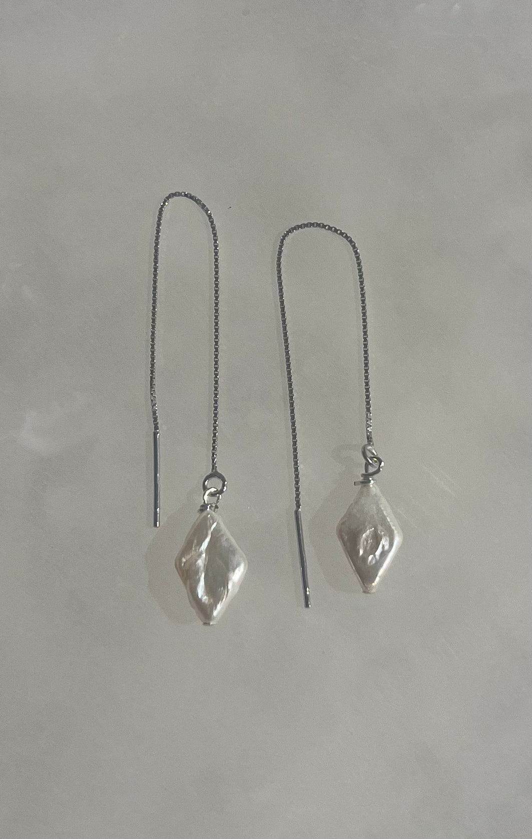 Silver Thread Earrings With Diamond Freshwater Pearls