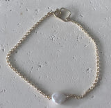 Gold bracelet with Keshi Pearl