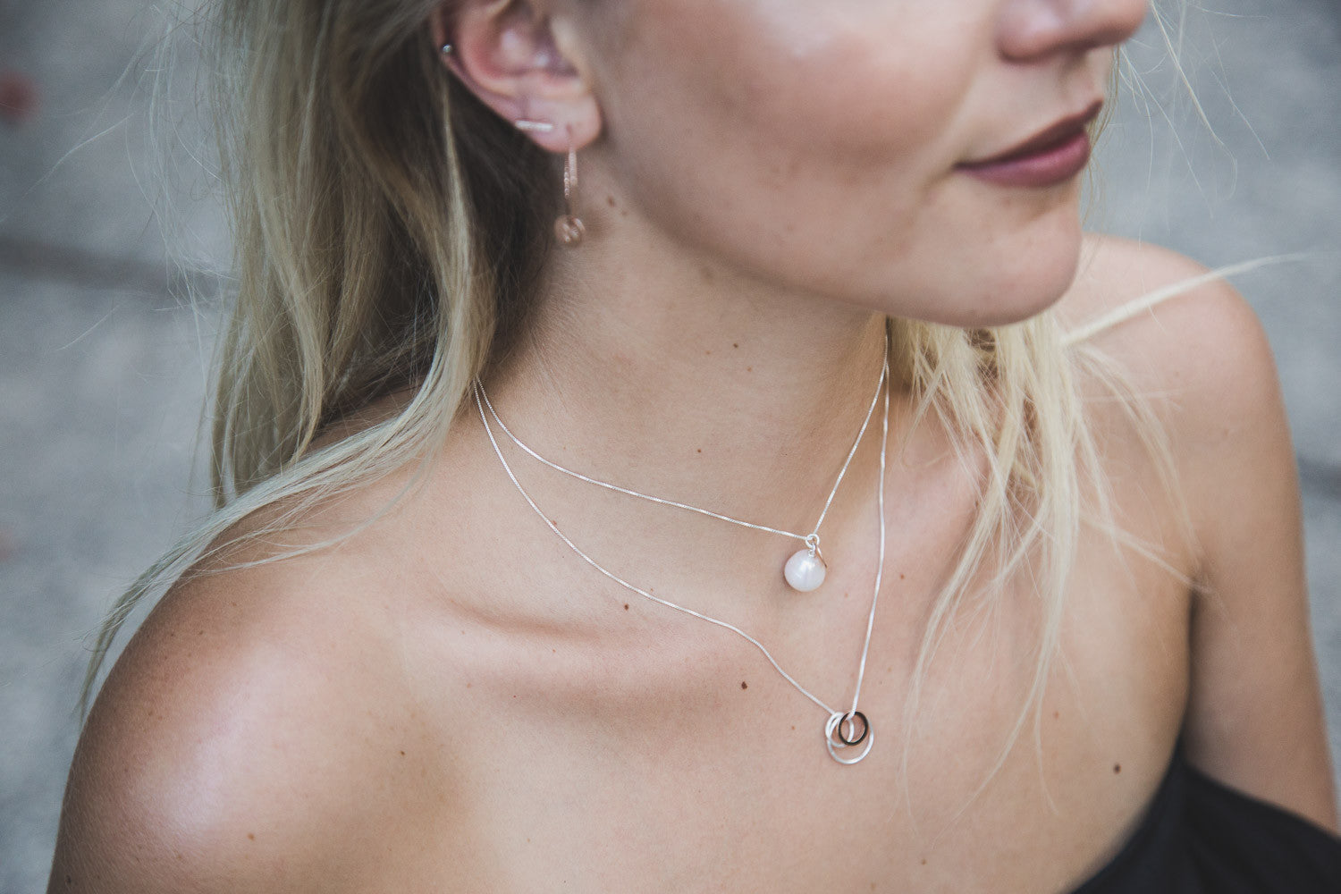 Rolled Rose Gold 'XO' with Freshwater Pearl Necklace